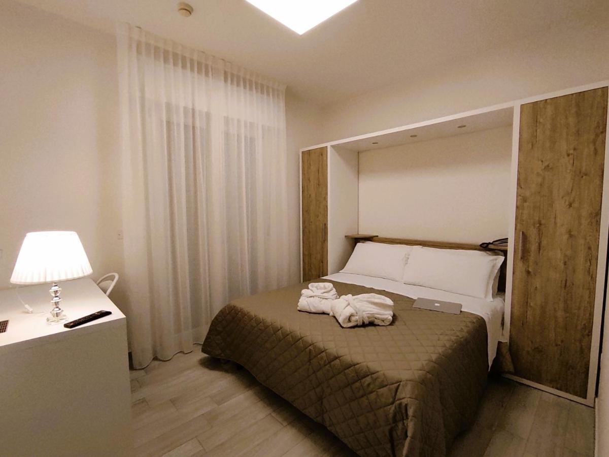 Hotel Gran San Bernardo Riccione Extérieur photo