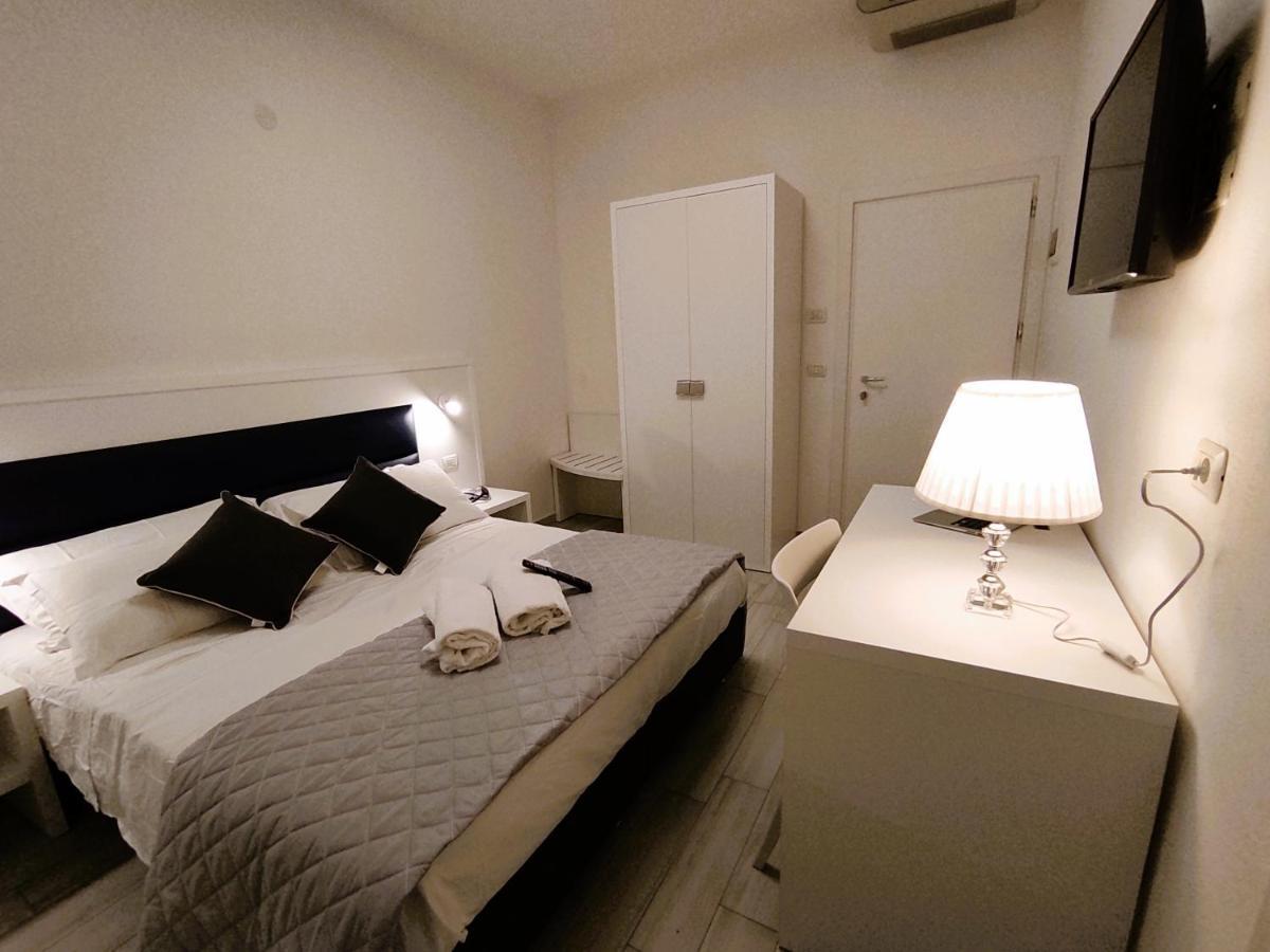 Hotel Gran San Bernardo Riccione Extérieur photo