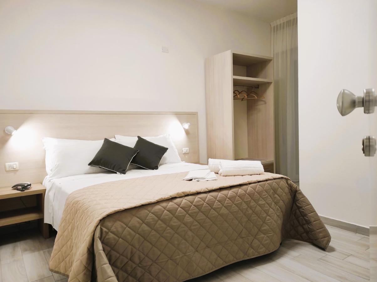 Hotel Gran San Bernardo Riccione Extérieur photo