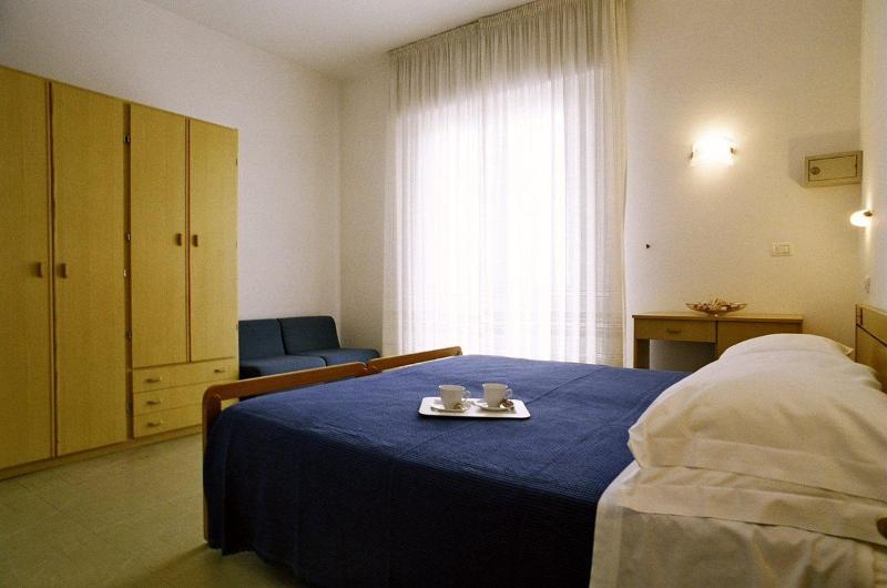 Hotel Gran San Bernardo Riccione Extérieur photo