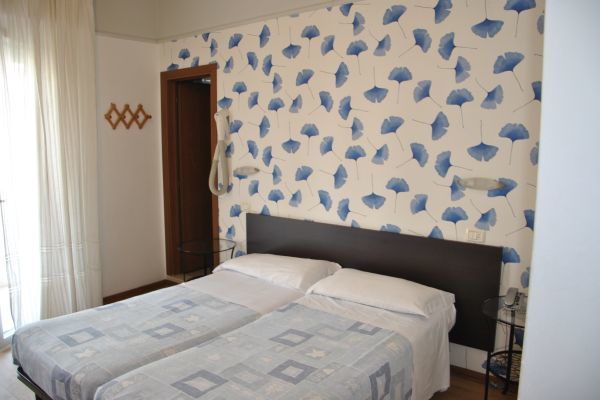 Hotel Gran San Bernardo Riccione Extérieur photo